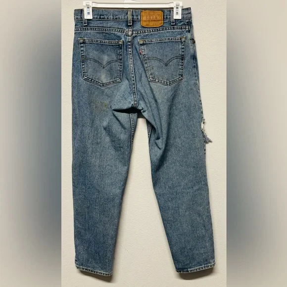 Vintage Levi’s 550 Jeans Men’s 33x30 Made‎ in USA Relaxed Fit Denim Hole Leg - Picture 2 of 8